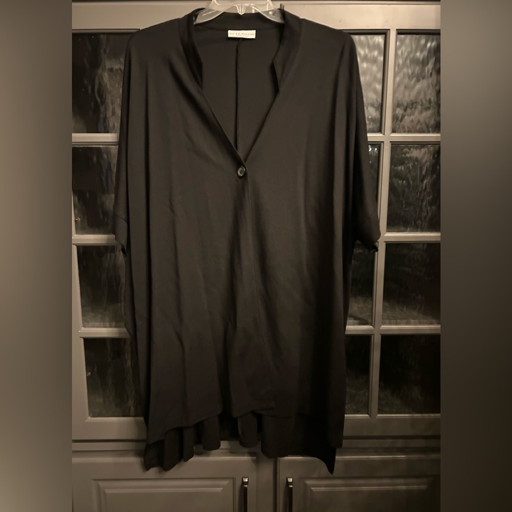 bryn Walker Oversized Black Short Sleeve One Button Tunic Topper
